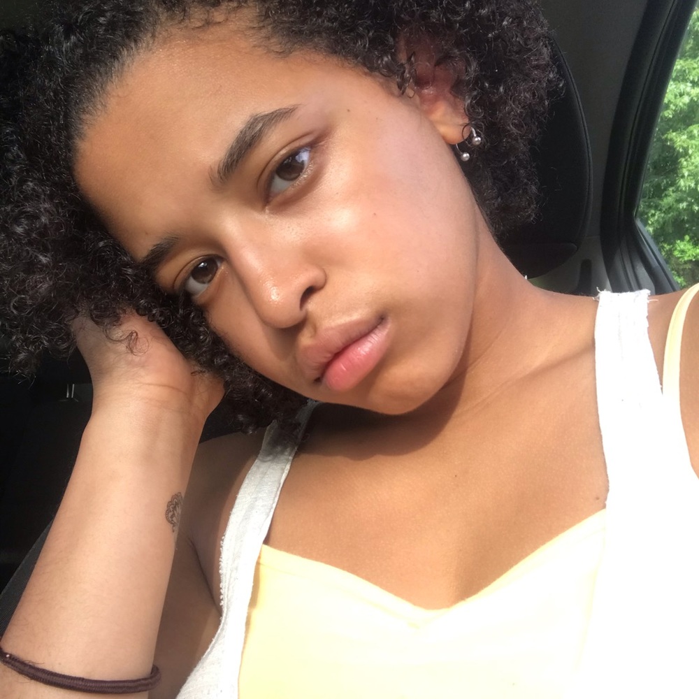 Meet your Posher, Reyona